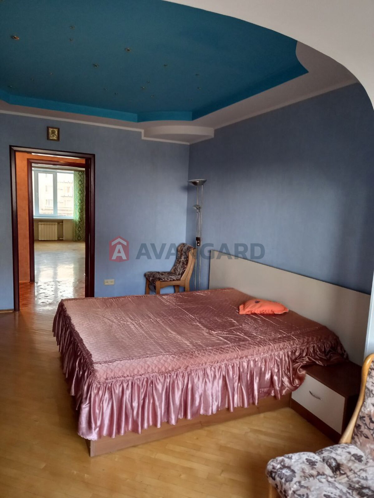 2 ��. ��������, 57/32/9 ��. �., 3/4 ������ ���� 3