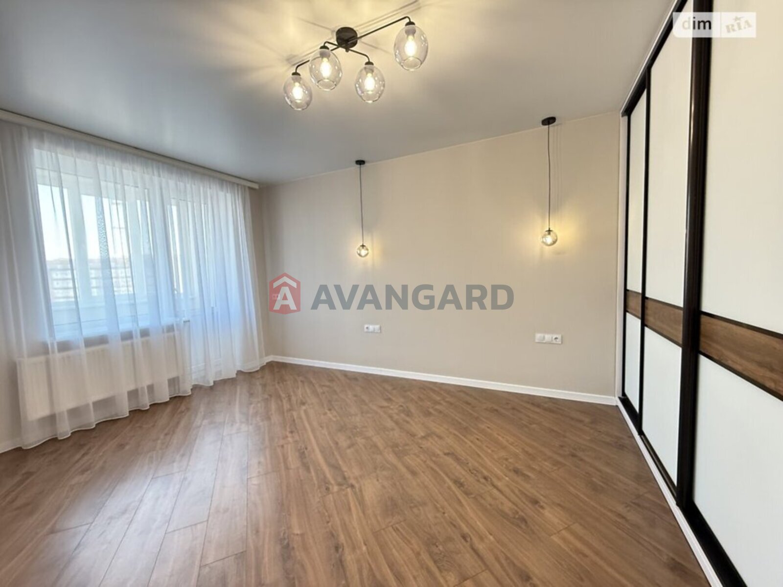 2 ��. ��������, 80/41/19 ��. �., 10/10 ������ ���� 14