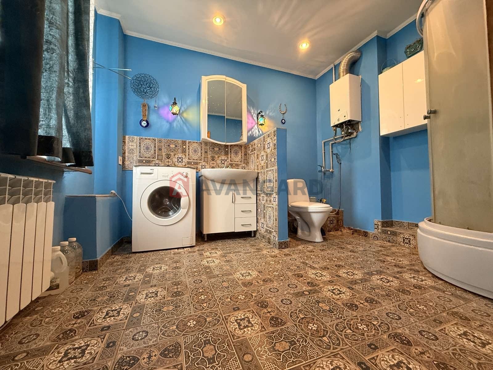 4 ��. ��������, 95/70/20 ��. �., 3/3 ������ ���� 14