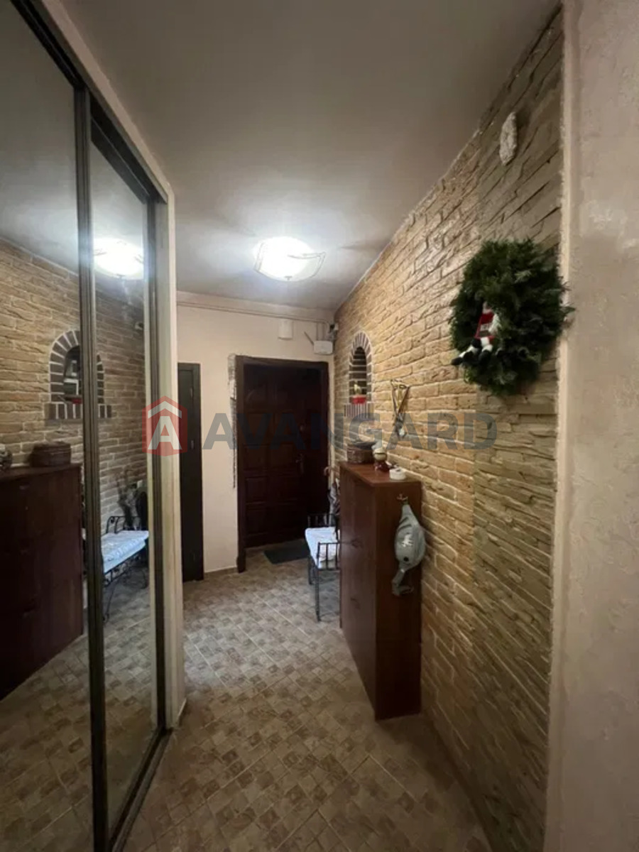 1 ����. ��������, 60/-/9 ��. �., 2/4 ���� ���� 9