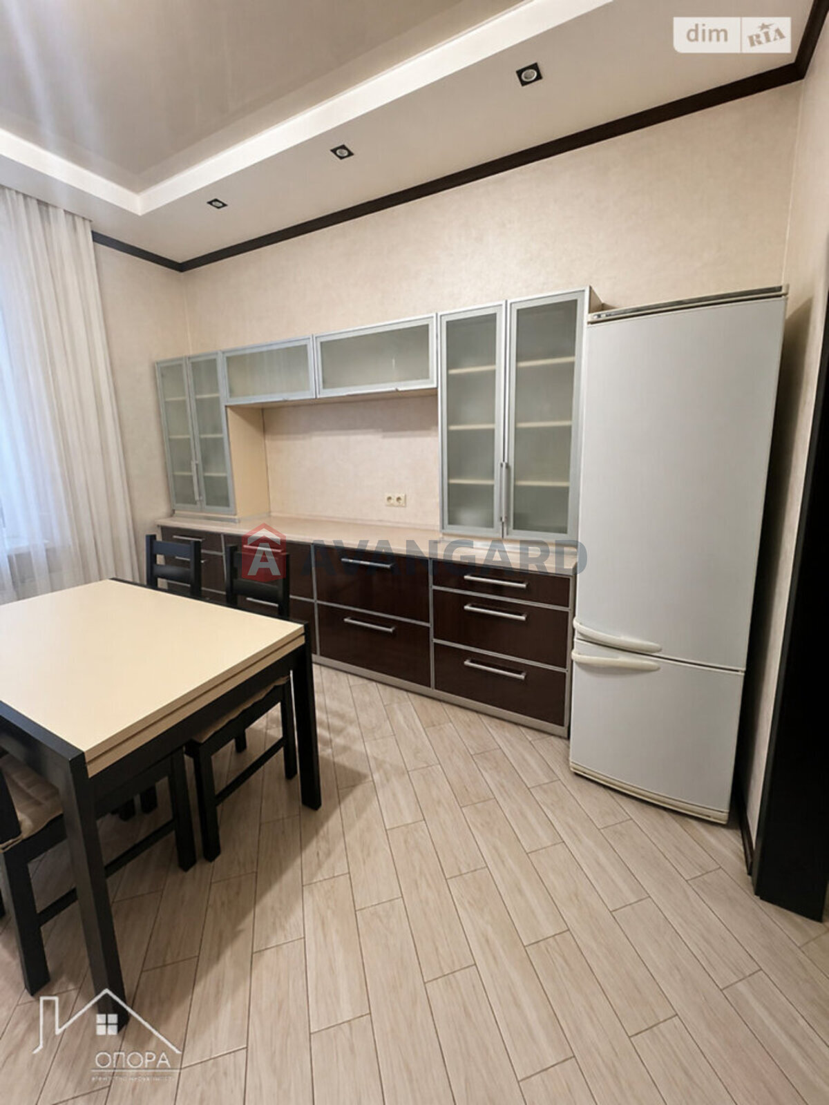 2 ��. ��������, 80/68/15 ��. �., 6/6 ������ ���� 3