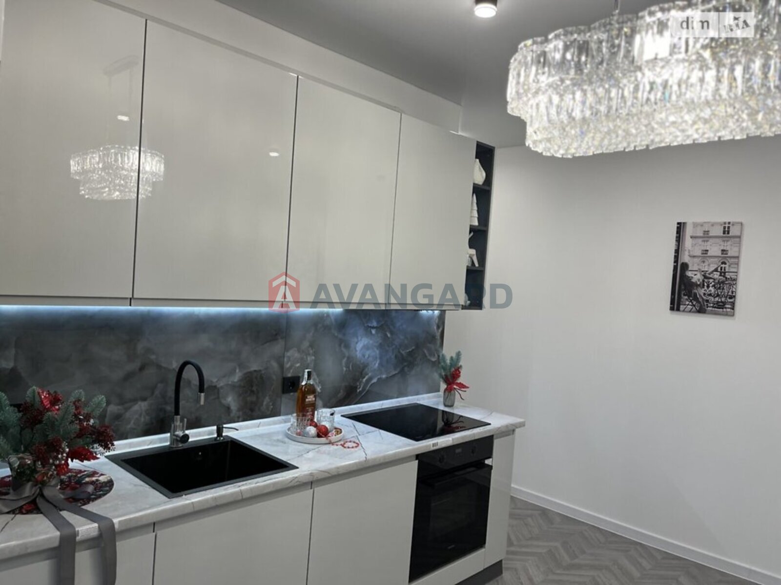 1 ��. ��������, 43/14/25 ��. �., 2/18 ������ ���� 24