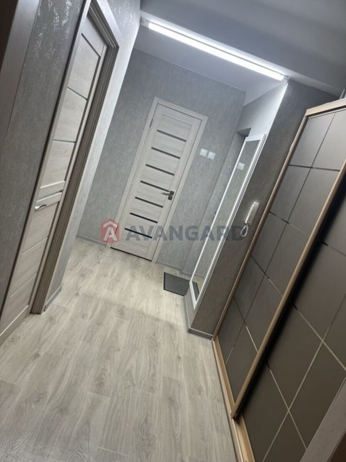 3 ��. ��������, 68/-/8 ��. �., 5/9 ������ ���� 11