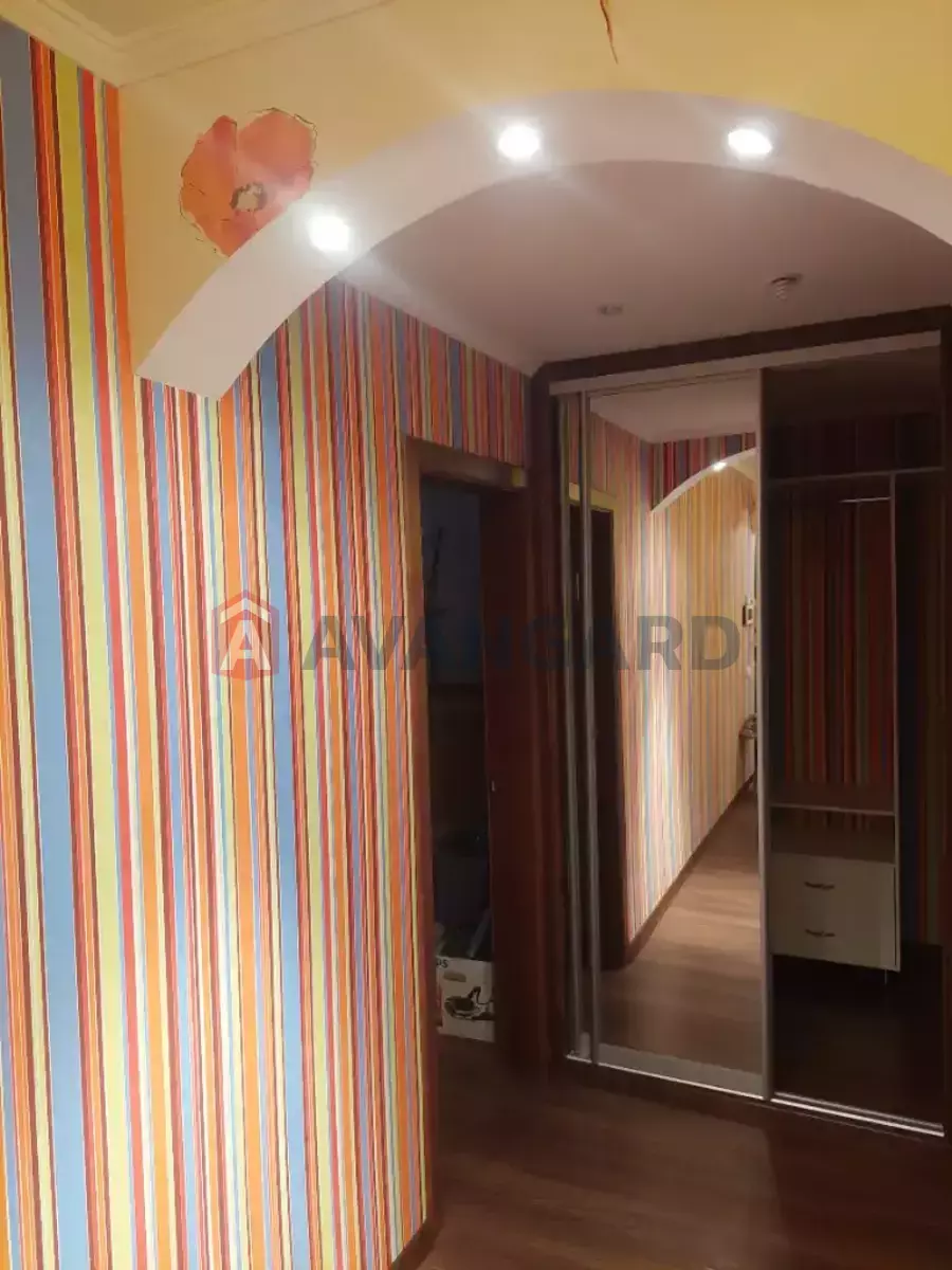 3 ����. ��������, 64/39/7 ��. �., 2/9 ���� ���� 8