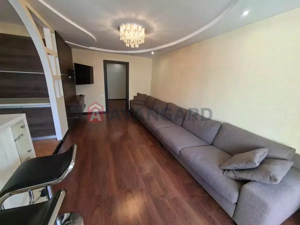 2 ��. ��������, 76/26/33 ��. �., 9/16 ������ ���� 3