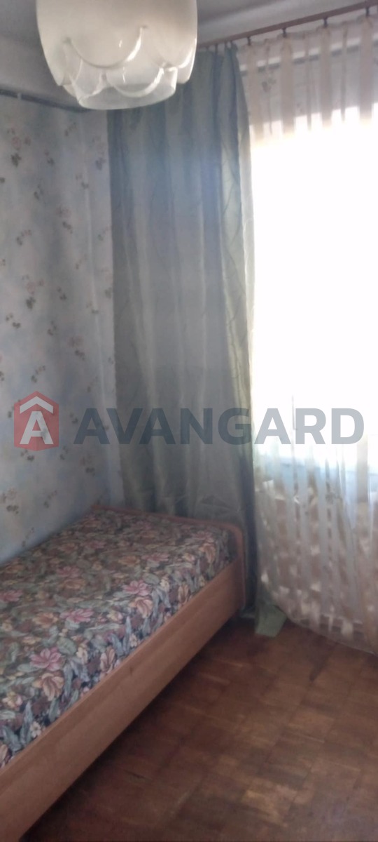 2 ��. ��������, 49/30/9 ��. �., 8/9 ������ ���� 3