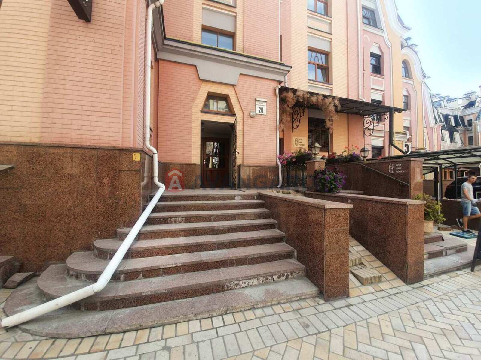 4 ��. ��������, 167/82/21 ��. �., 3/4 ������ ���� 1