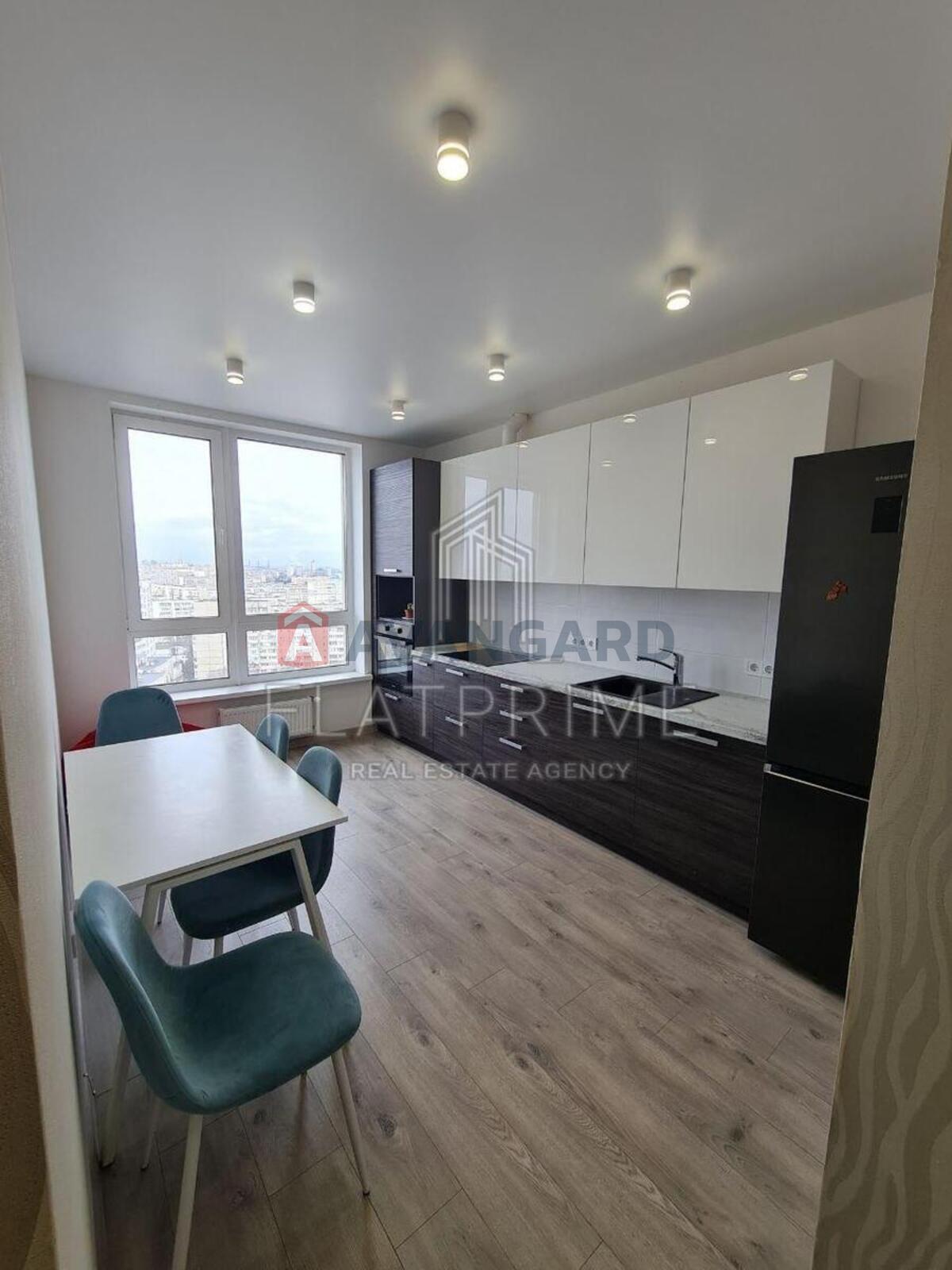 2 ��. ��������, 56/30/12 ��. �., 18/23 ������ ���� 2