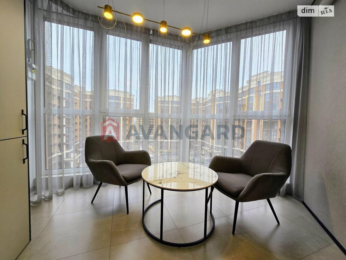 2 ��. ��������, 65/33/18 ��. �., 5/10 ������ ���� 12