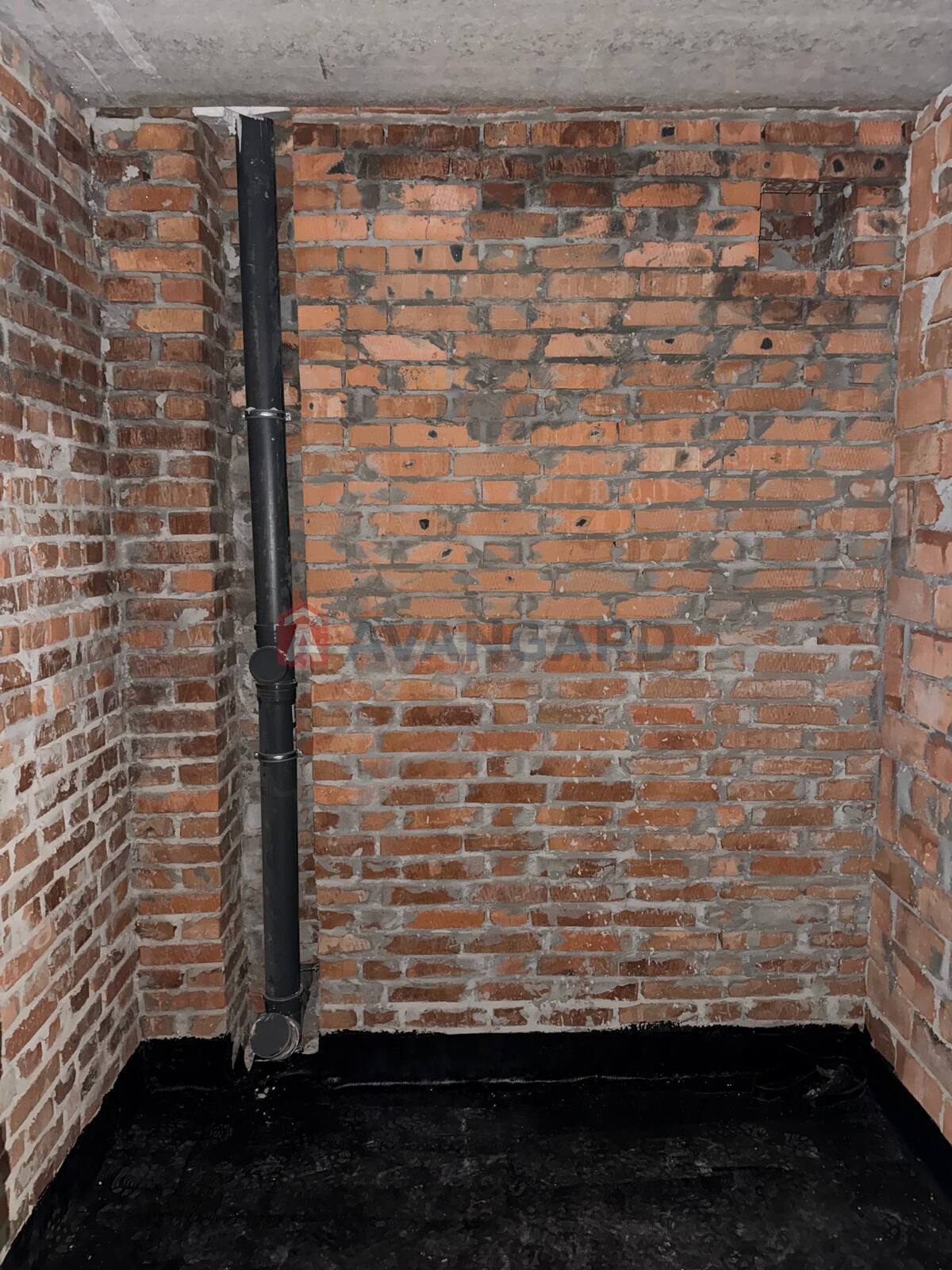 1 ����. ��������, 47.5/18.4/17.4 ��. �., 9/9 ���� ���� 5