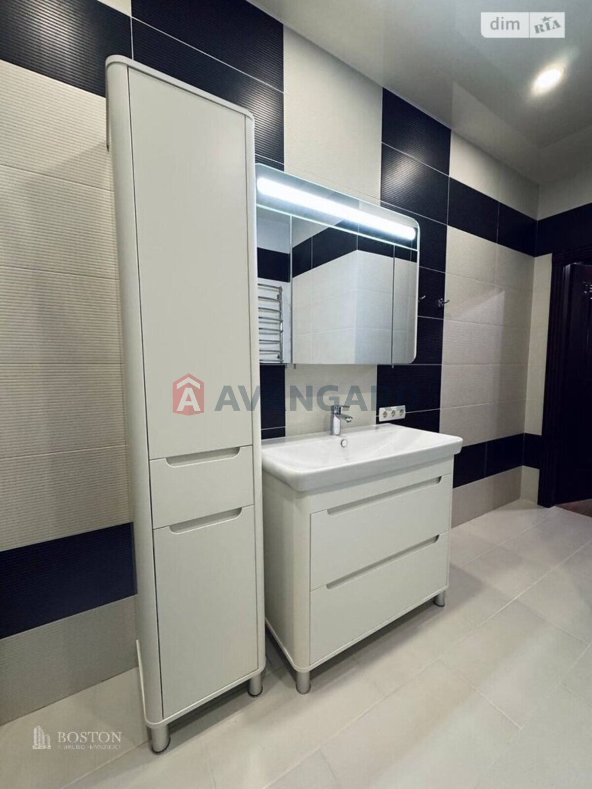 2 ��. ��������, 73/35/17 ��. �., 6/6 ������ ���� 16