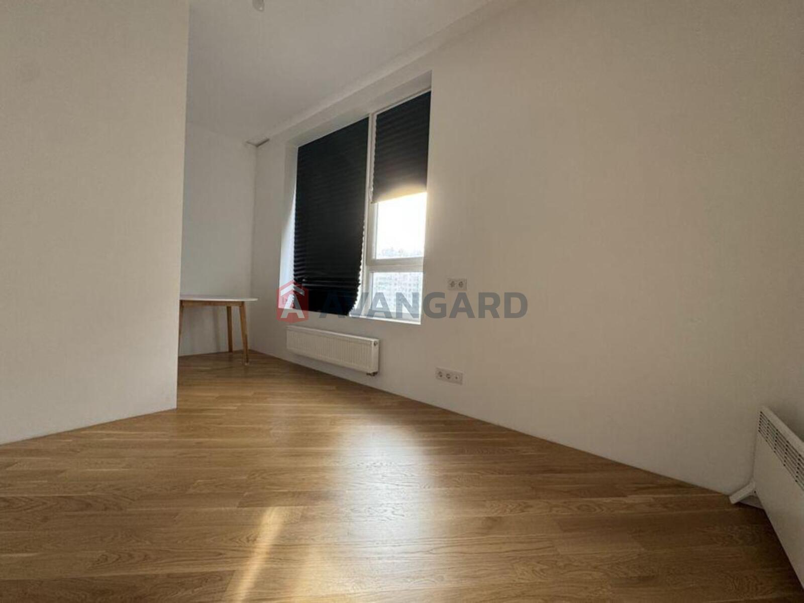 4 ��. ��������, 110/-/30 ��. �., 6/24 ������ ���� 9