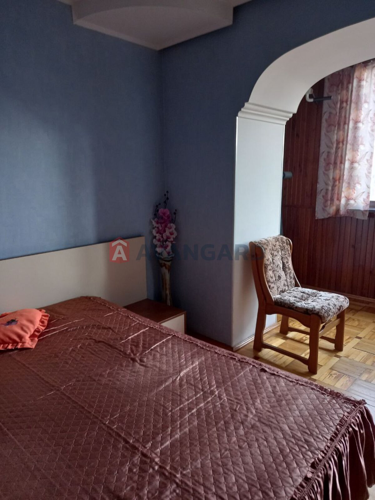 2 ��. ��������, 57/32/9 ��. �., 3/4 ������ ���� 10