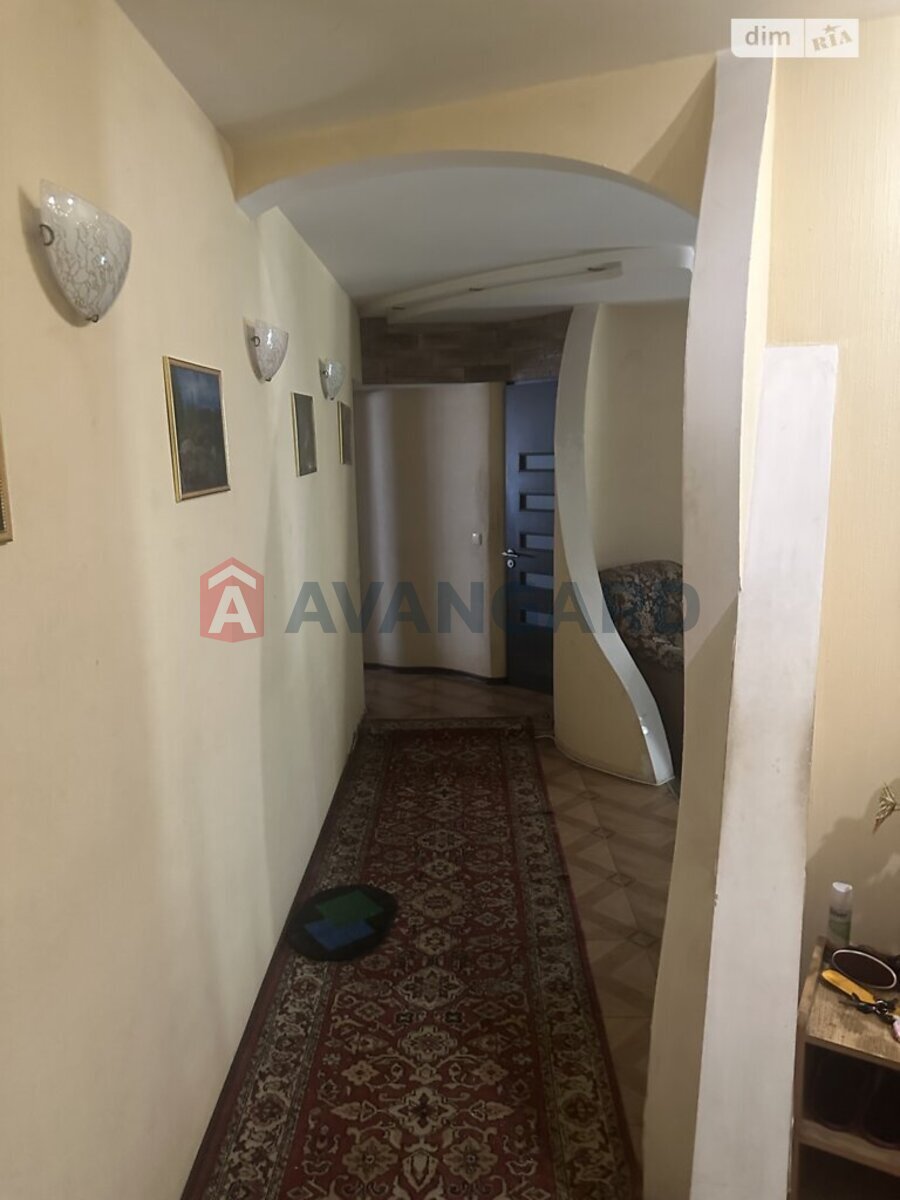 3 ����. ��������, 68/36/7 ��. �., 3/9 ���� ���� 2