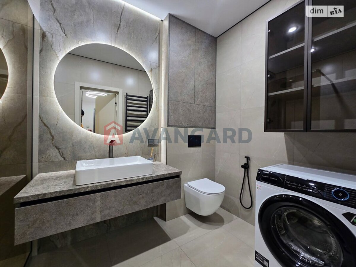 2 ��. ��������, 65/33/18 ��. �., 5/10 ������ ���� 4