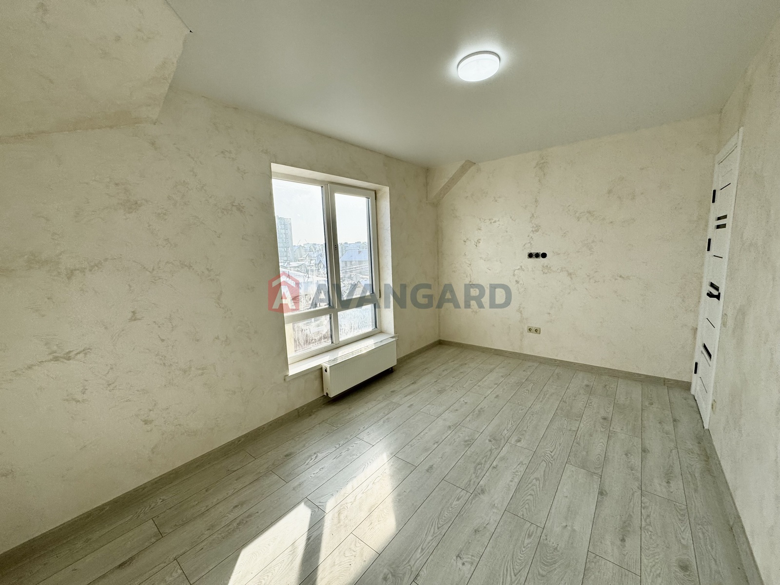 2 ��. ��������, 57/40/10 ��. �., 5/6 ������ ���� 11