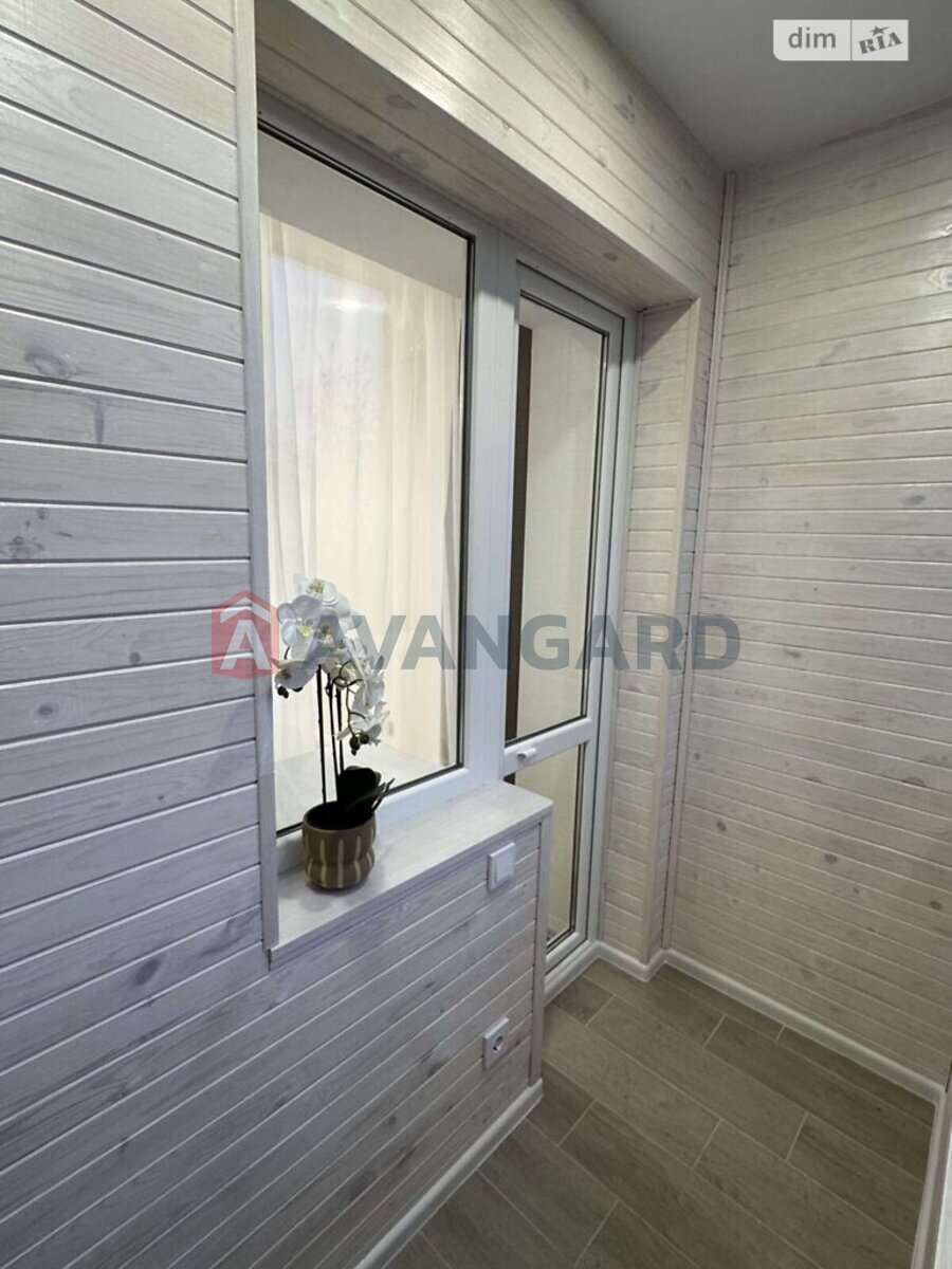 2 ��. ��������, 46/25/7 ��. �., 4/9 ������ ���� 25