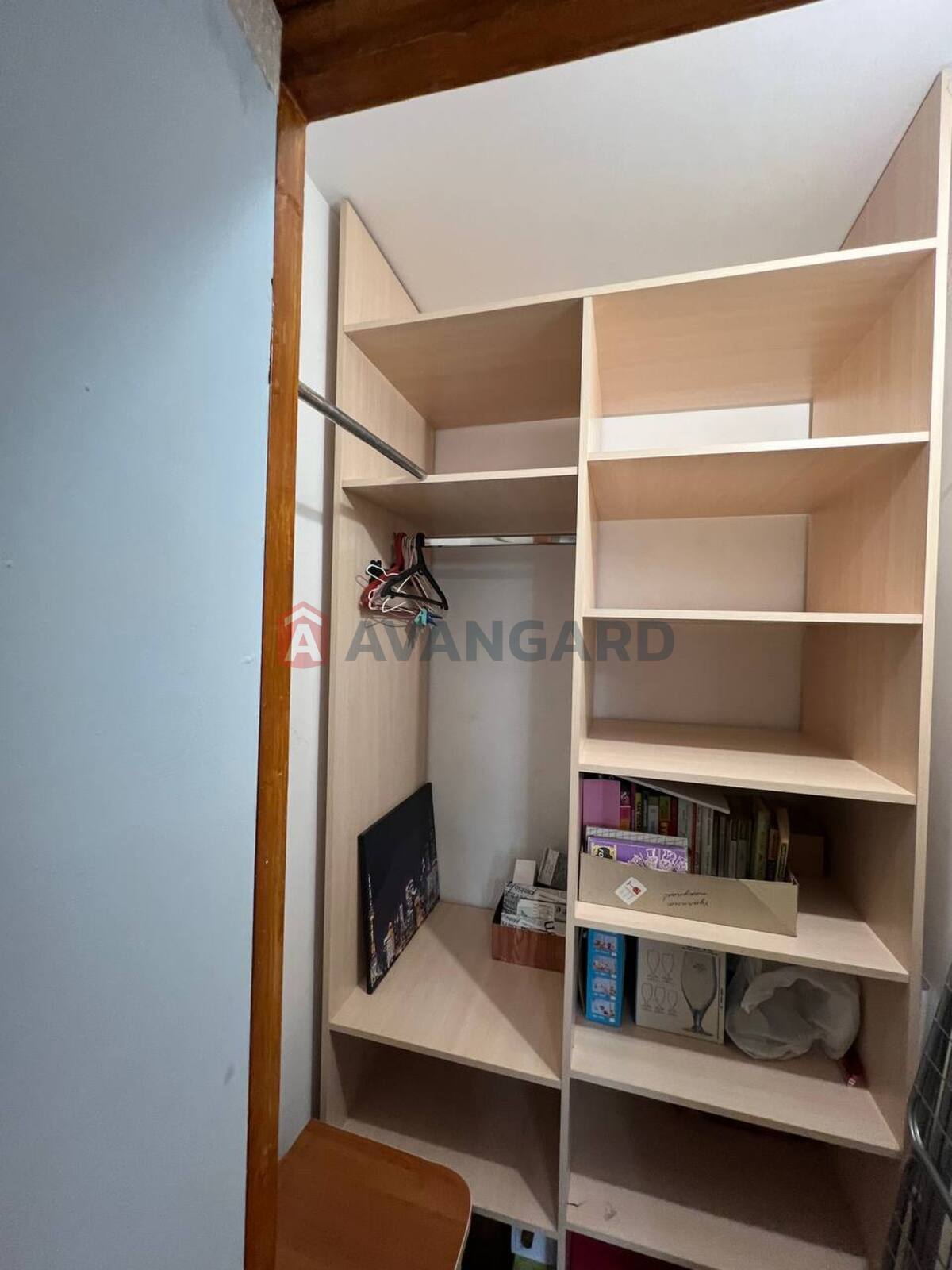 2 ����. ��������, 48/-/6 ��. �., 4/5 ���� ���� 6