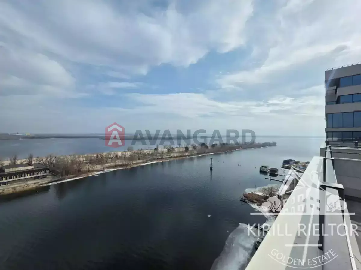 3 ��. ��������, 282/94/- ��. �., 13/13 ������ ���� 4