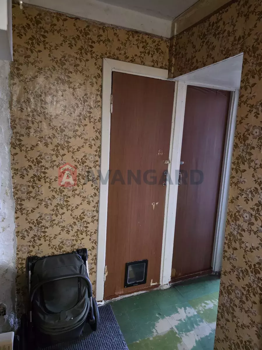 3 ��. ��������, 68/-/9 ��. �., 5/9 ������ ���� 10