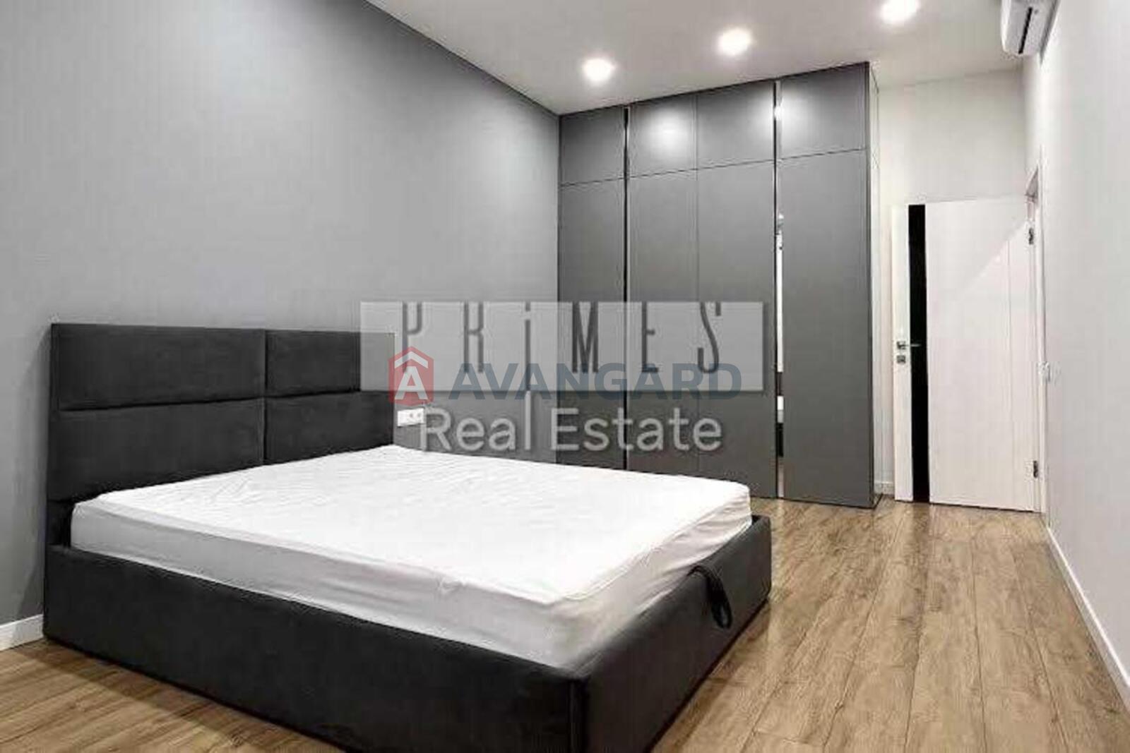 2 ��. ��������, 80/-/20 ��. �., 12/23 ������ ���� 4