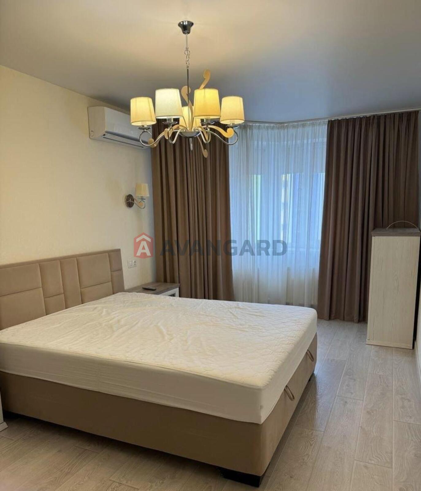 1 ����. ��������, 41,8/-/10 ��. �., 9/10 ���� ���� 1