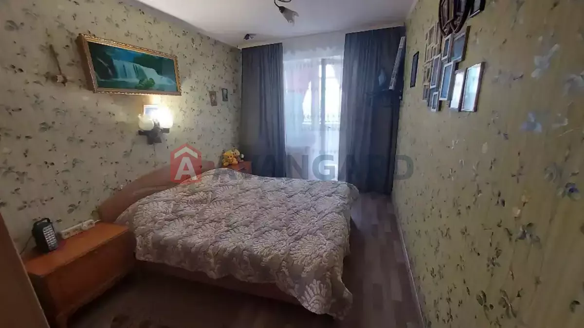 3 ��. ��������, 69/40/8 ��. �., 10/10 ������ ���� 11