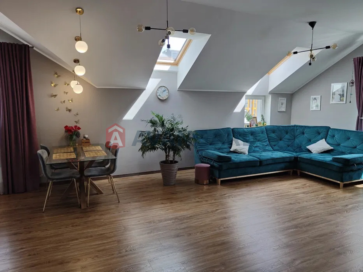 3 ��. ��������, 124/-/52 ��. �., 5/5 ������ ���� 6