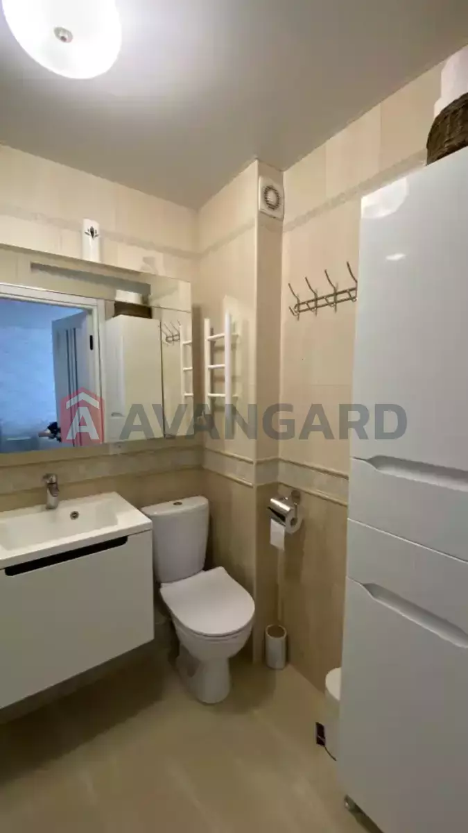 3 ��. ��������, 70/-/- ��. �., 7/9 ������ ���� 28