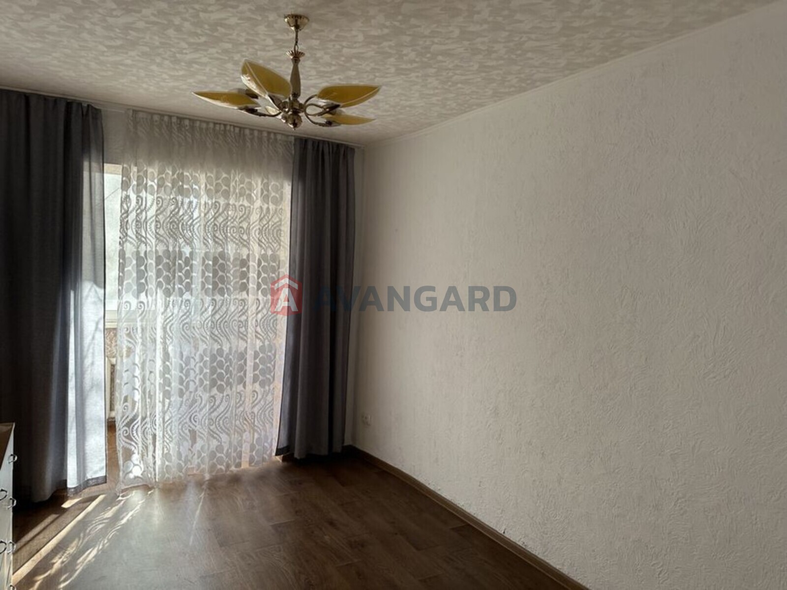 4 ��. ��������, 80/-/31 ��. �., 1/9 ������ ���� 8