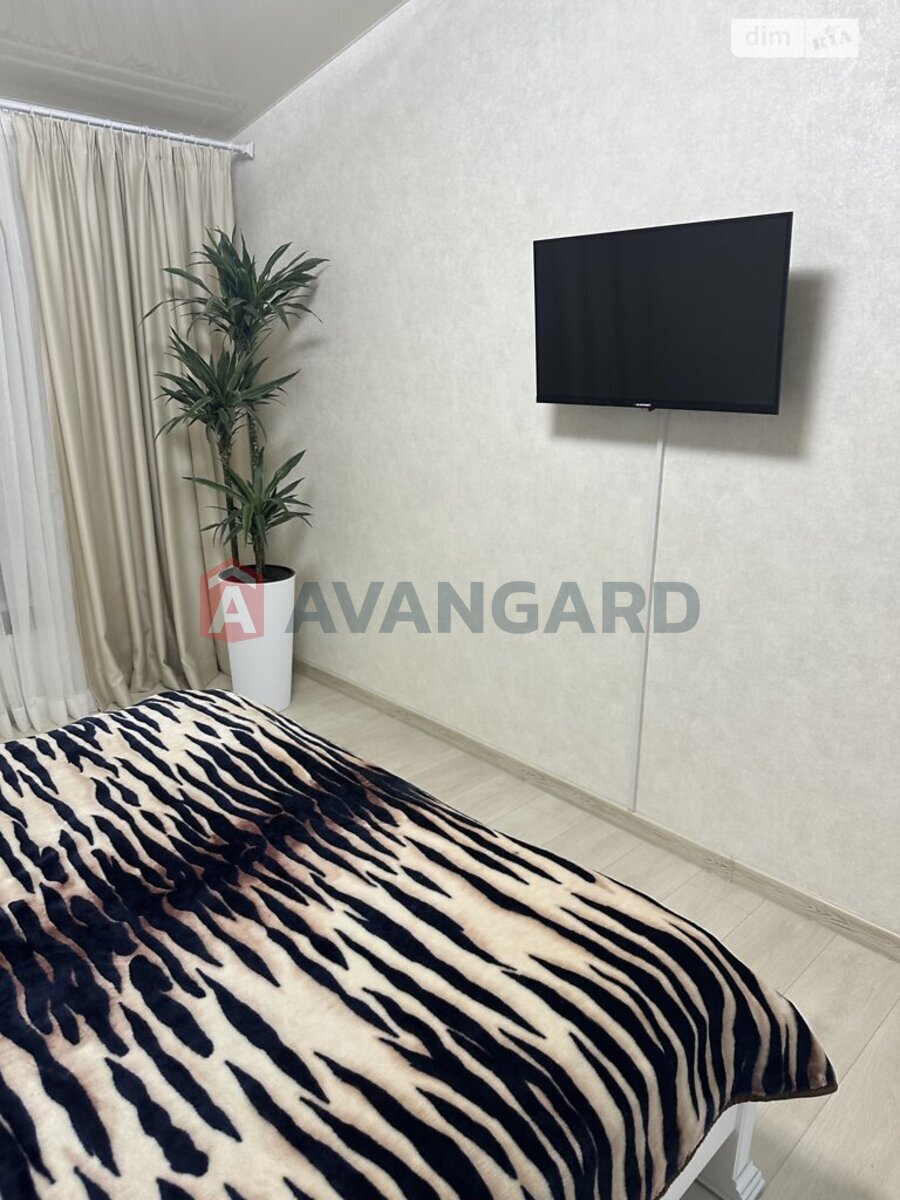 3 ����. ��������, 80/60/17 ��. �., 3/3 ���� ���� 11