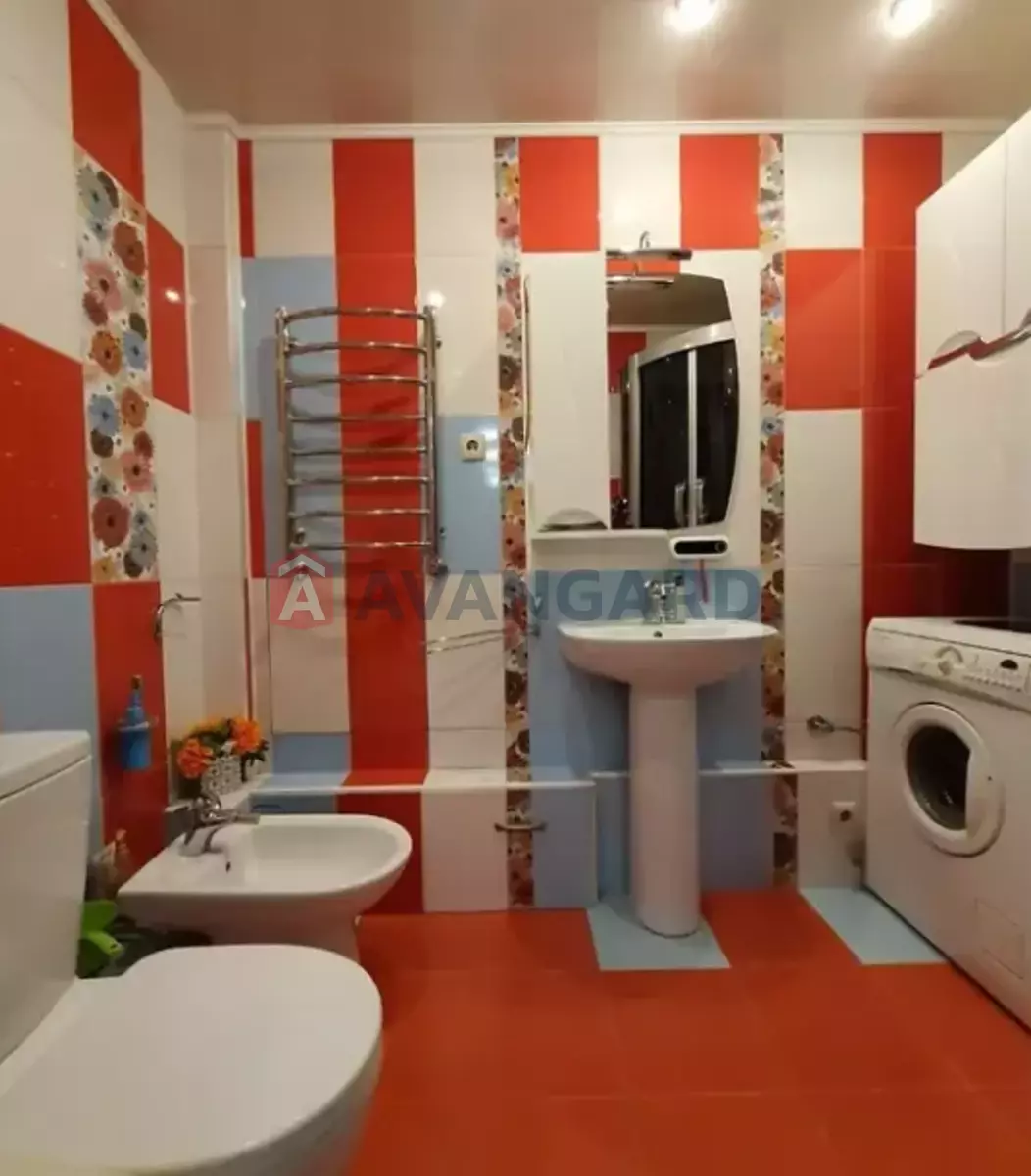 3 ��. ��������, 65/40/10 ��. �., 10/10 ������ ���� 9