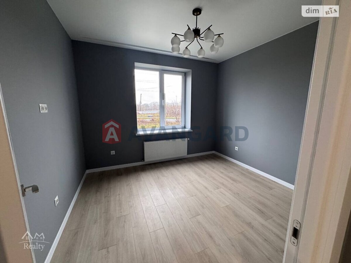 1 ��. ��������, 35/15/10 ��. �., 2/3 ������ ���� 23