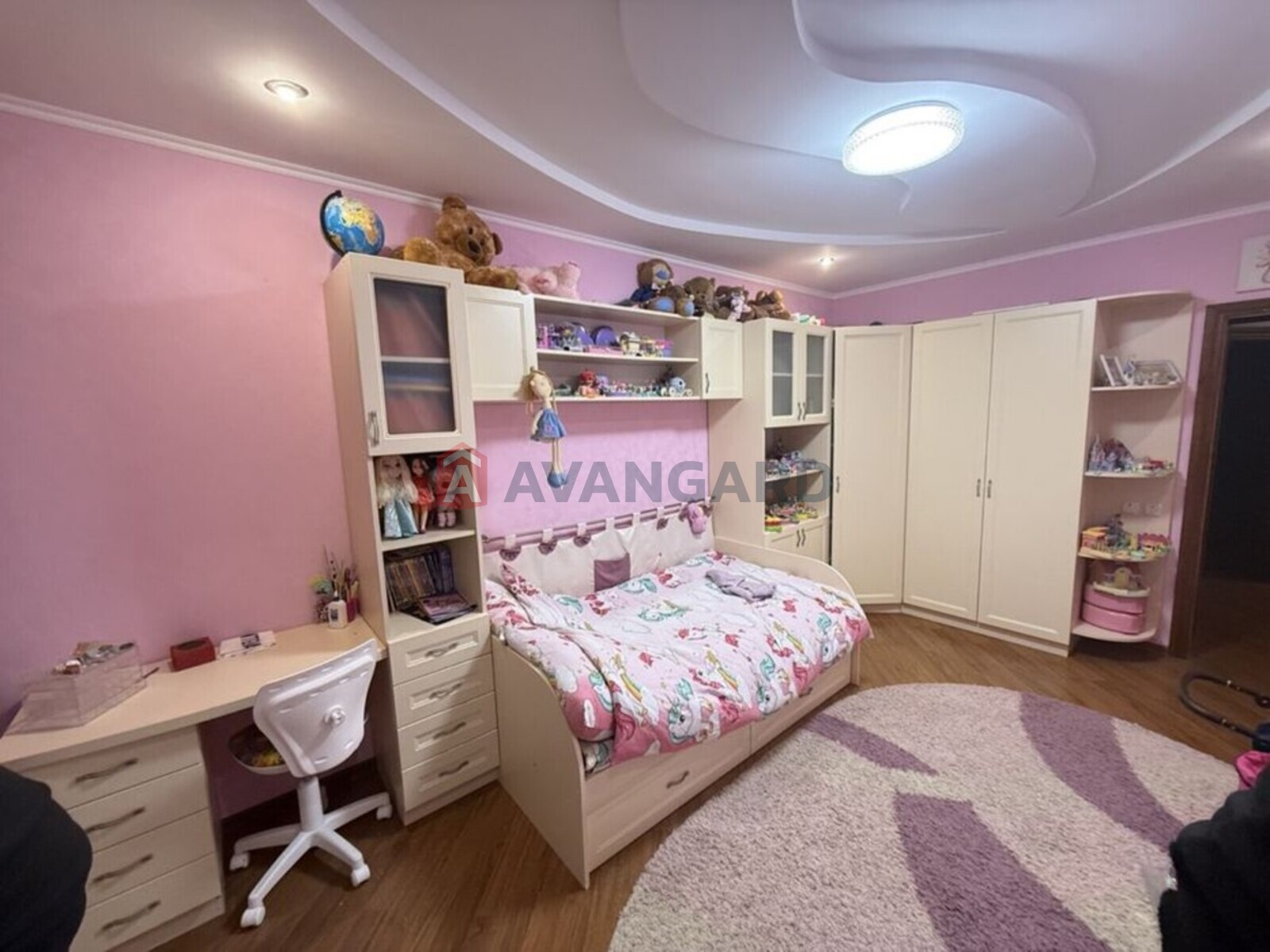 3 ��. ��������, 89/-/13 ��. �., 8/9 ������ ���� 1