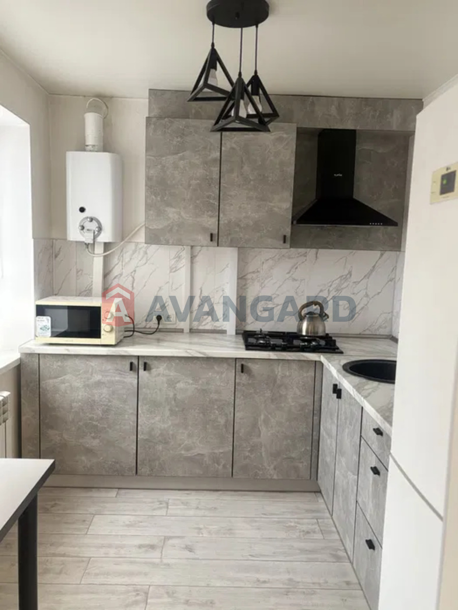 1 ����. ��������, 33/-/6 ��. �., 3/5 ���� ���� 4