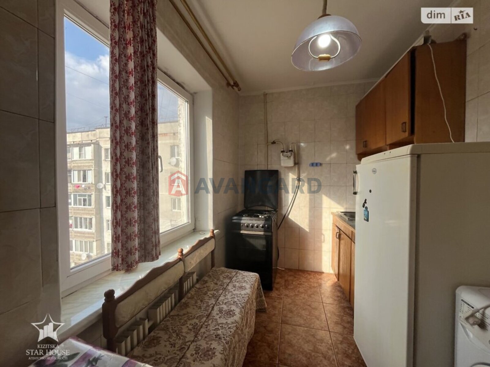 1 ��. ��������, 31/18/8 ��. �., 8/9 ������ ���� 12