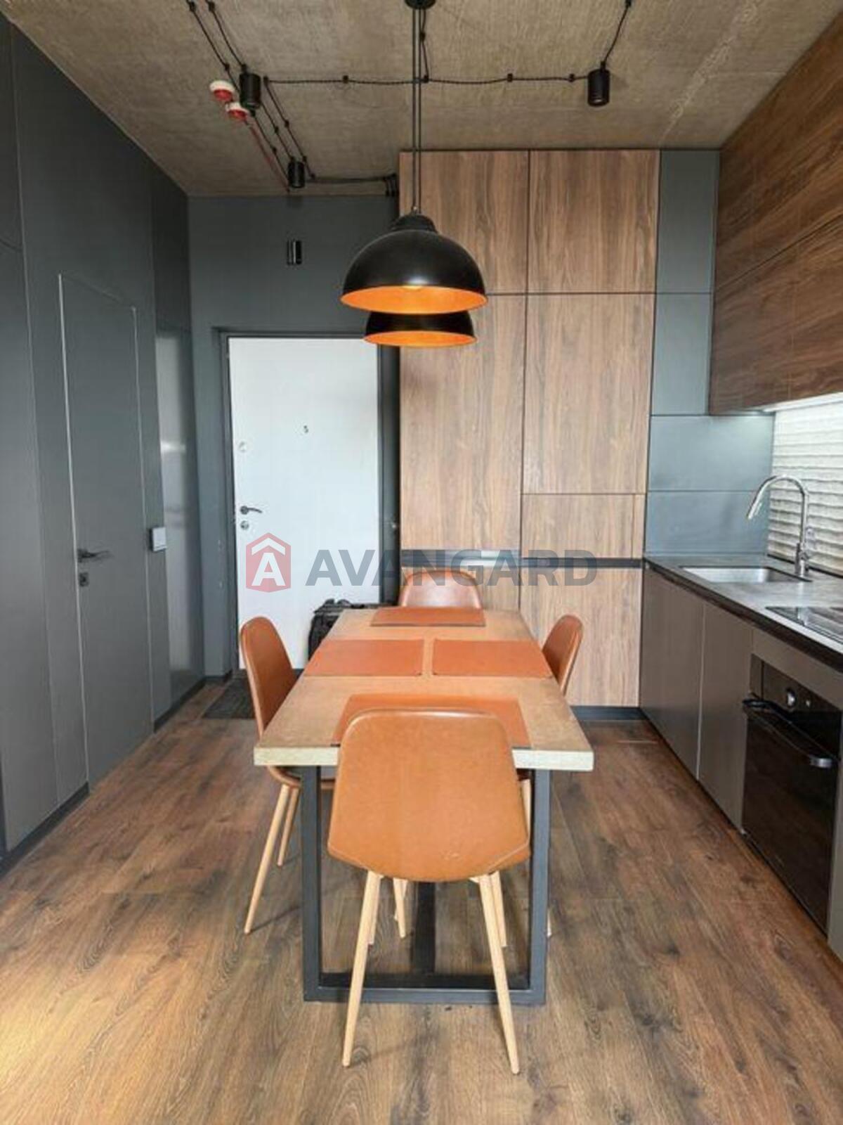 1 ��. ��������, 38/-/20 ��. �., 9/15 ������ ���� 1