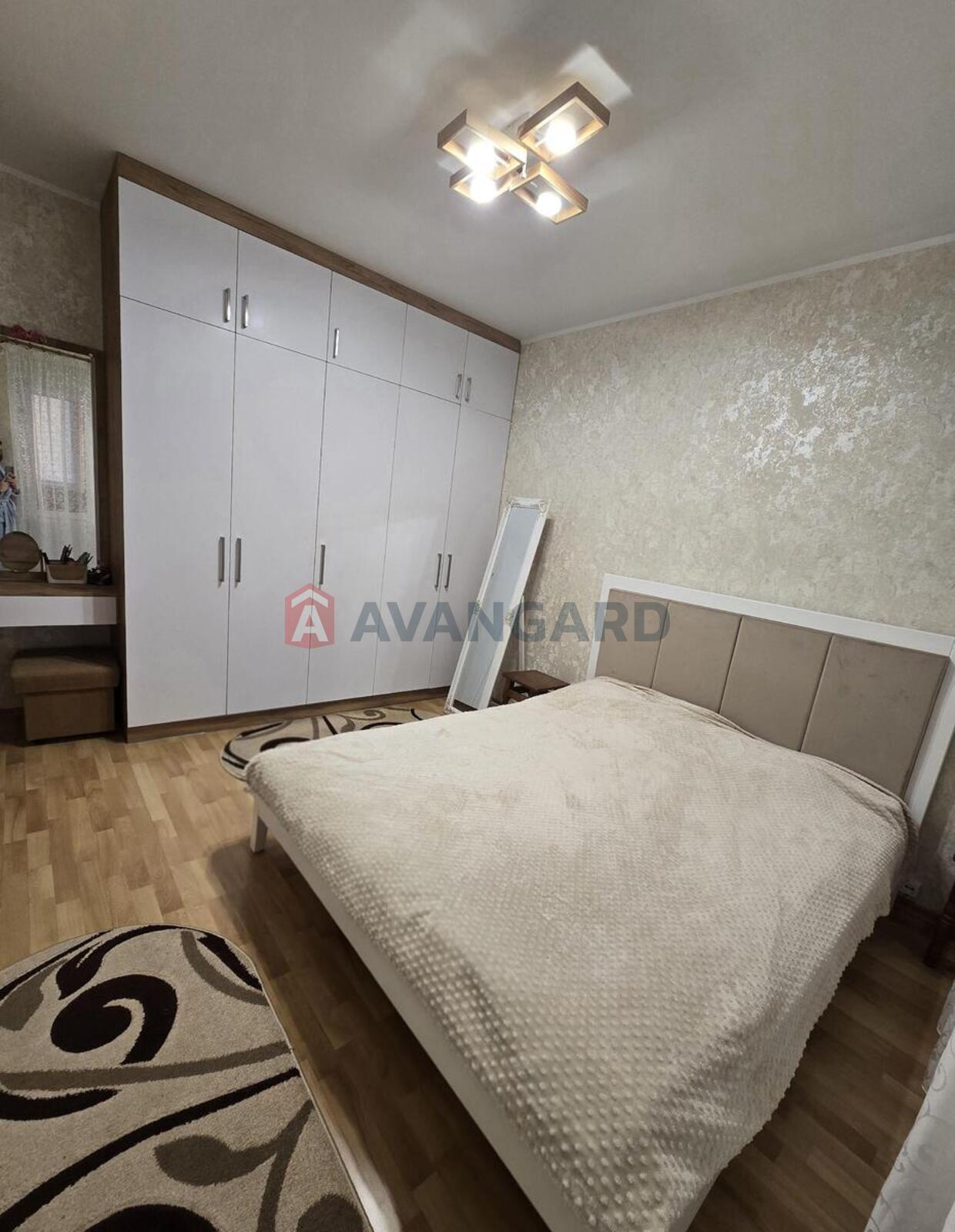 3 ��. ��������, 71/-/8 ��. �., 11/16 ������ ���� 2