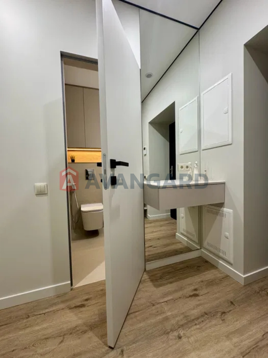 1 ��. ��������, 40/-/13 ��. �., 7/10 ������ ���� 23