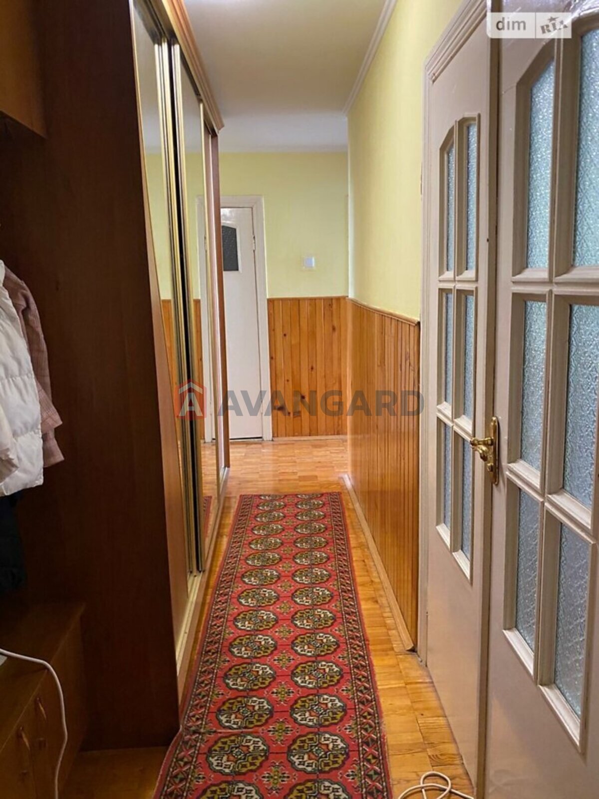 3 ��. ��������, 61/36/9 ��. �., 5/9 ������ ���� 5