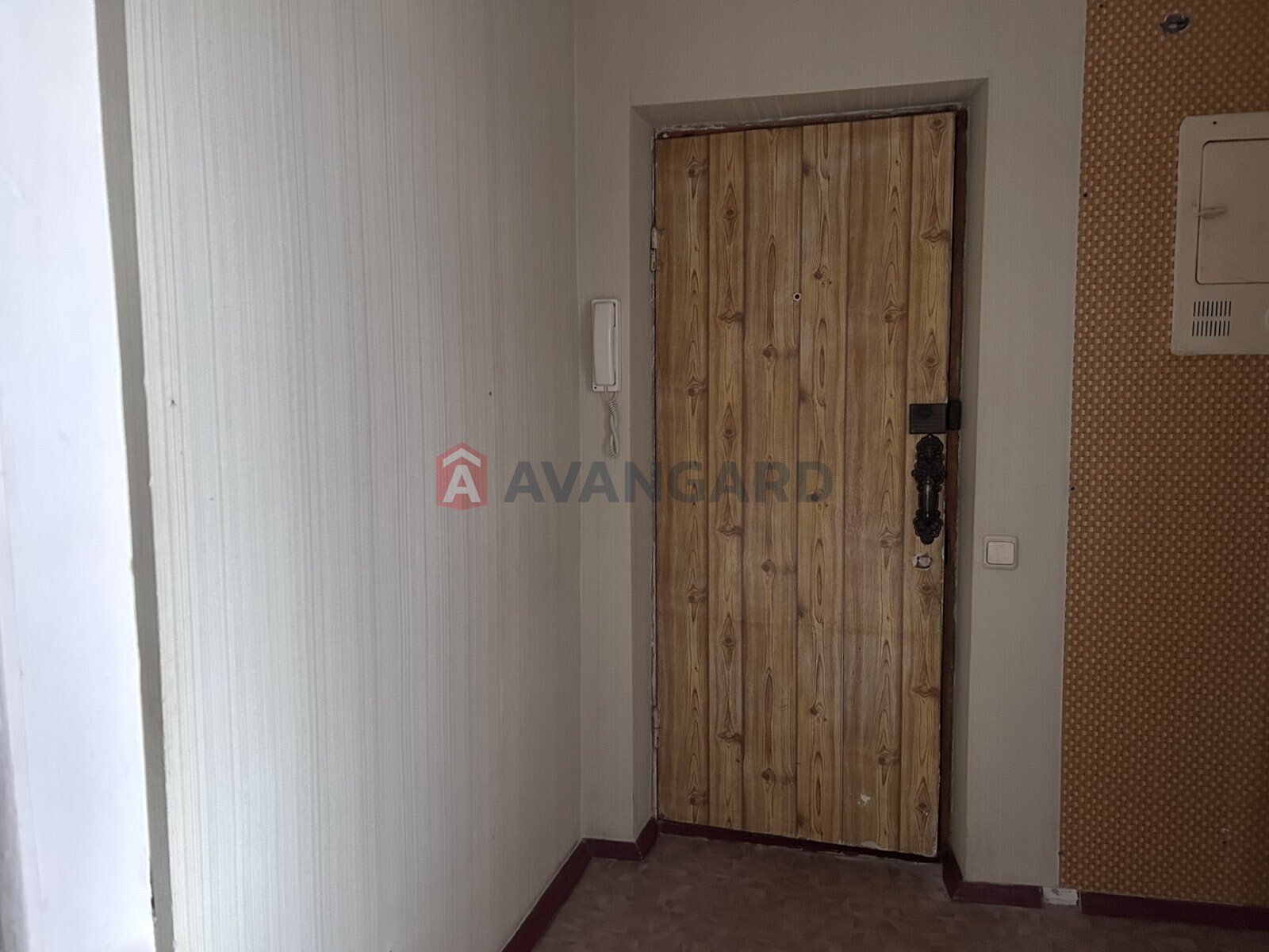 3 ����. ��������, 69/39/8 ��. �., 5/5 ���� ���� 10