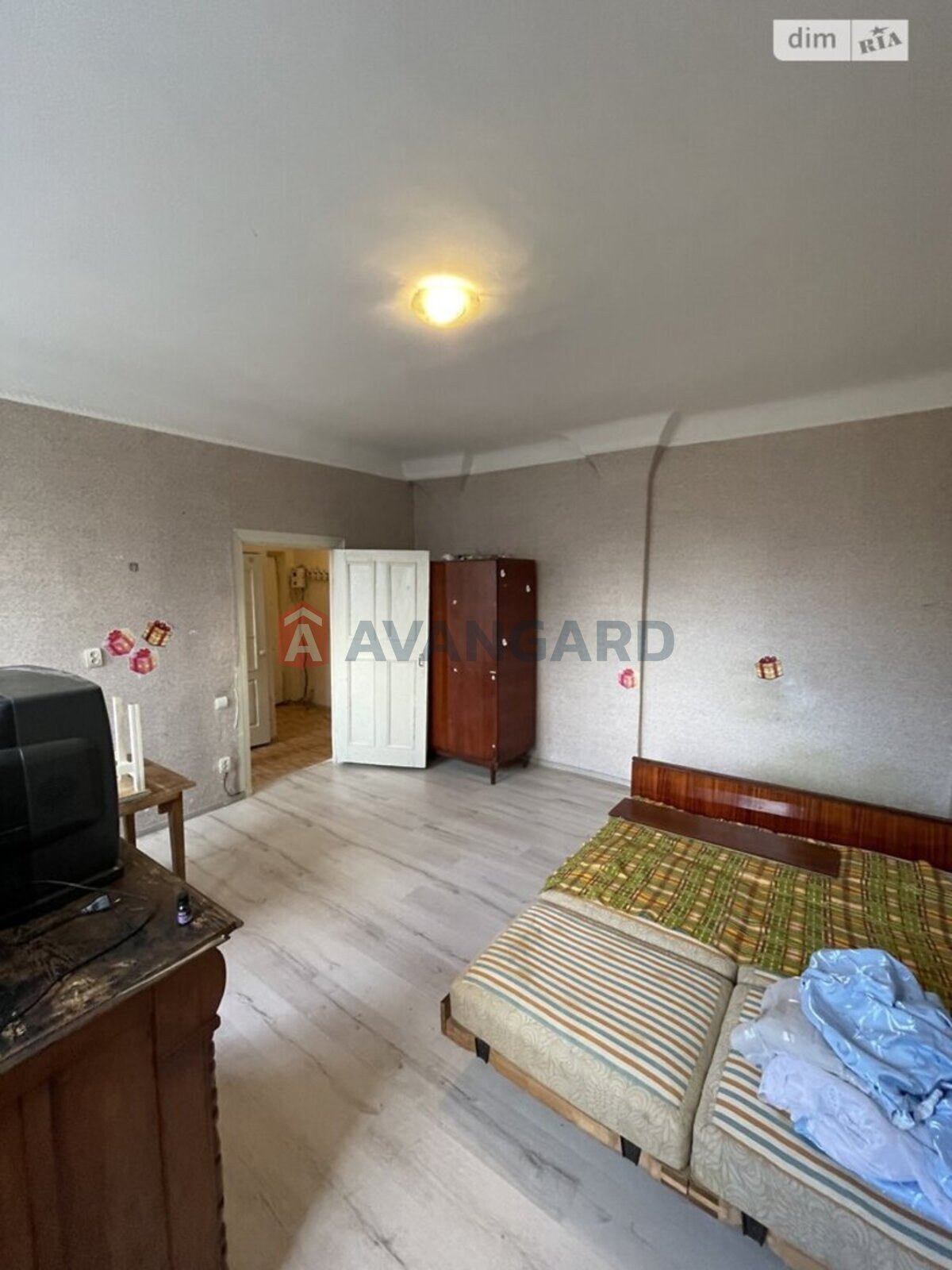 1 ��. ��������, 31/-/- ��. �., 1/2 ������ ���� 5