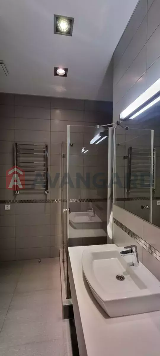 3 ��. ��������, 125/-/14 ��. �., 6/18 ������ ���� 24