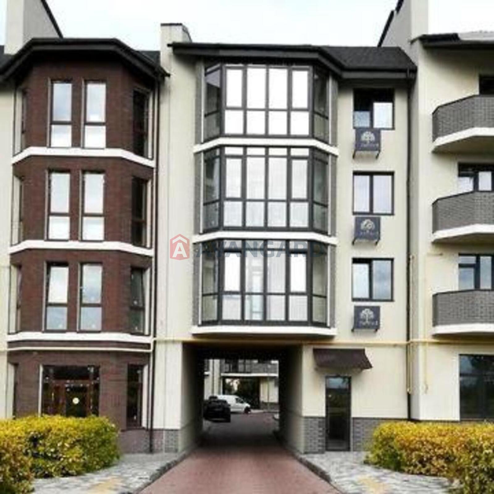 1 ��. ��������, 39/-/11 ��. �., 3/4 ������ ���� 4