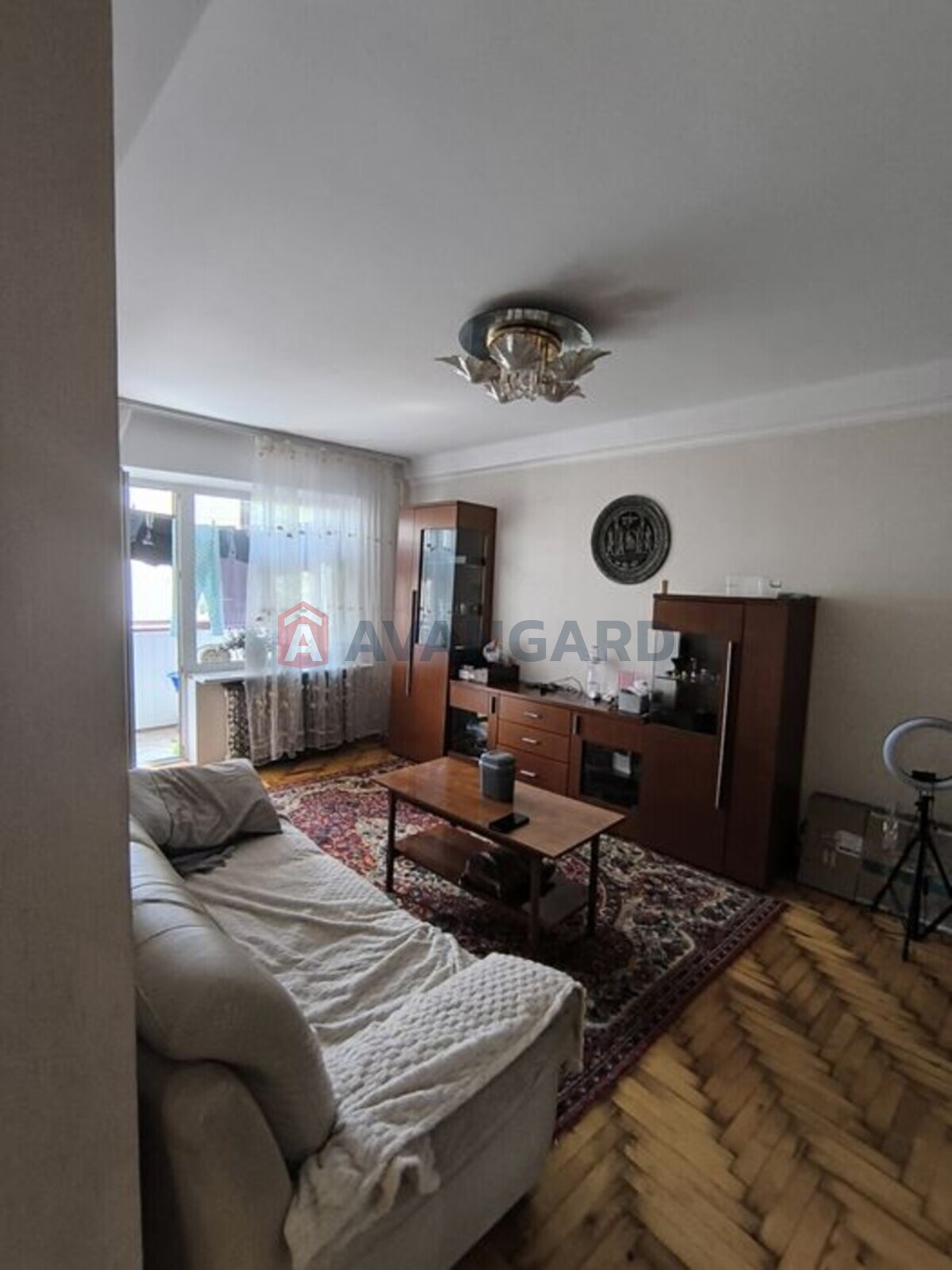 3 ��. ��������, 62/-/7 ��. �., 5/9 ������ ���� 12