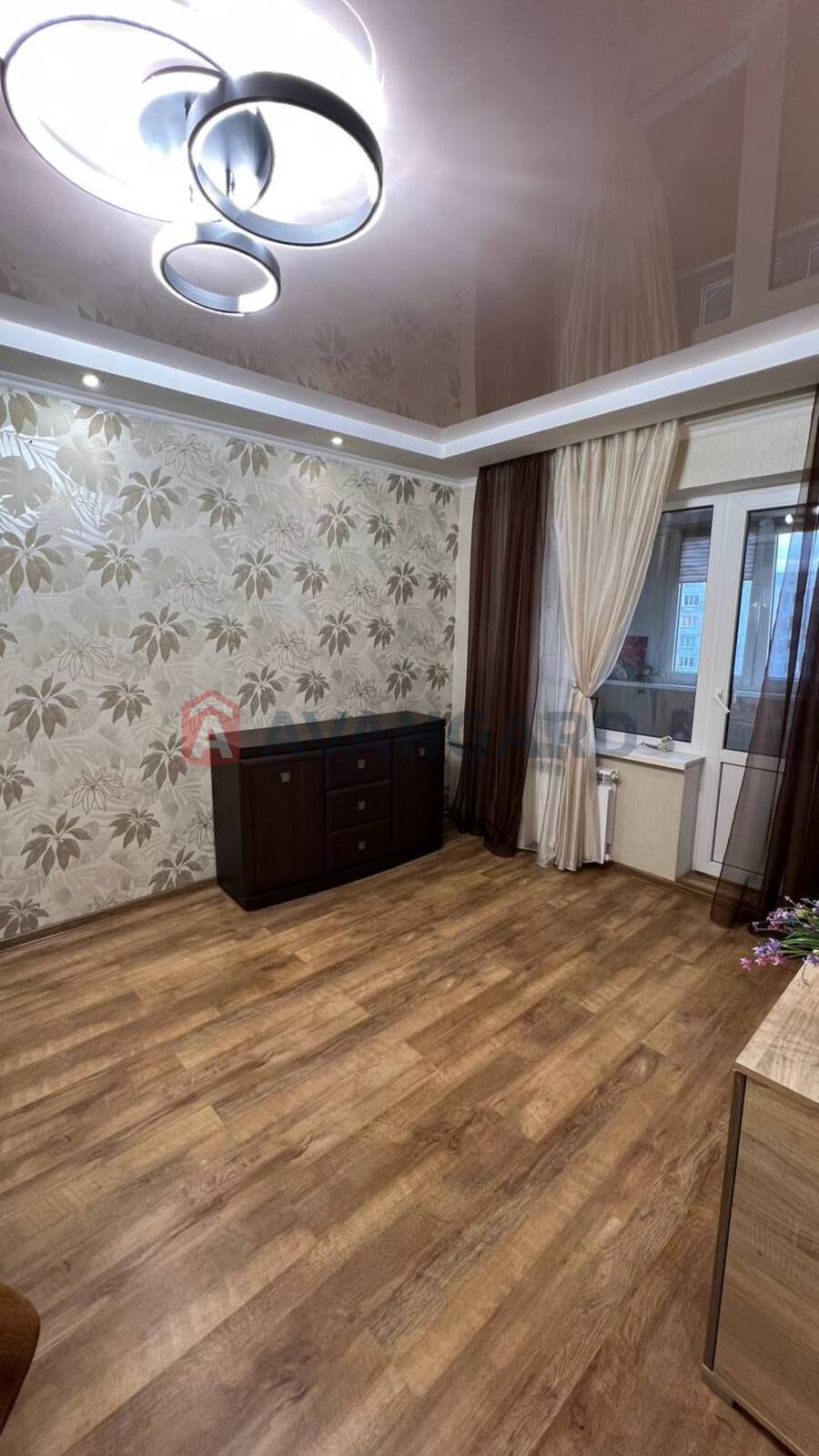 2 ����. ��������, 50/29/8 ��. �., 9/9 ���� ���� 13