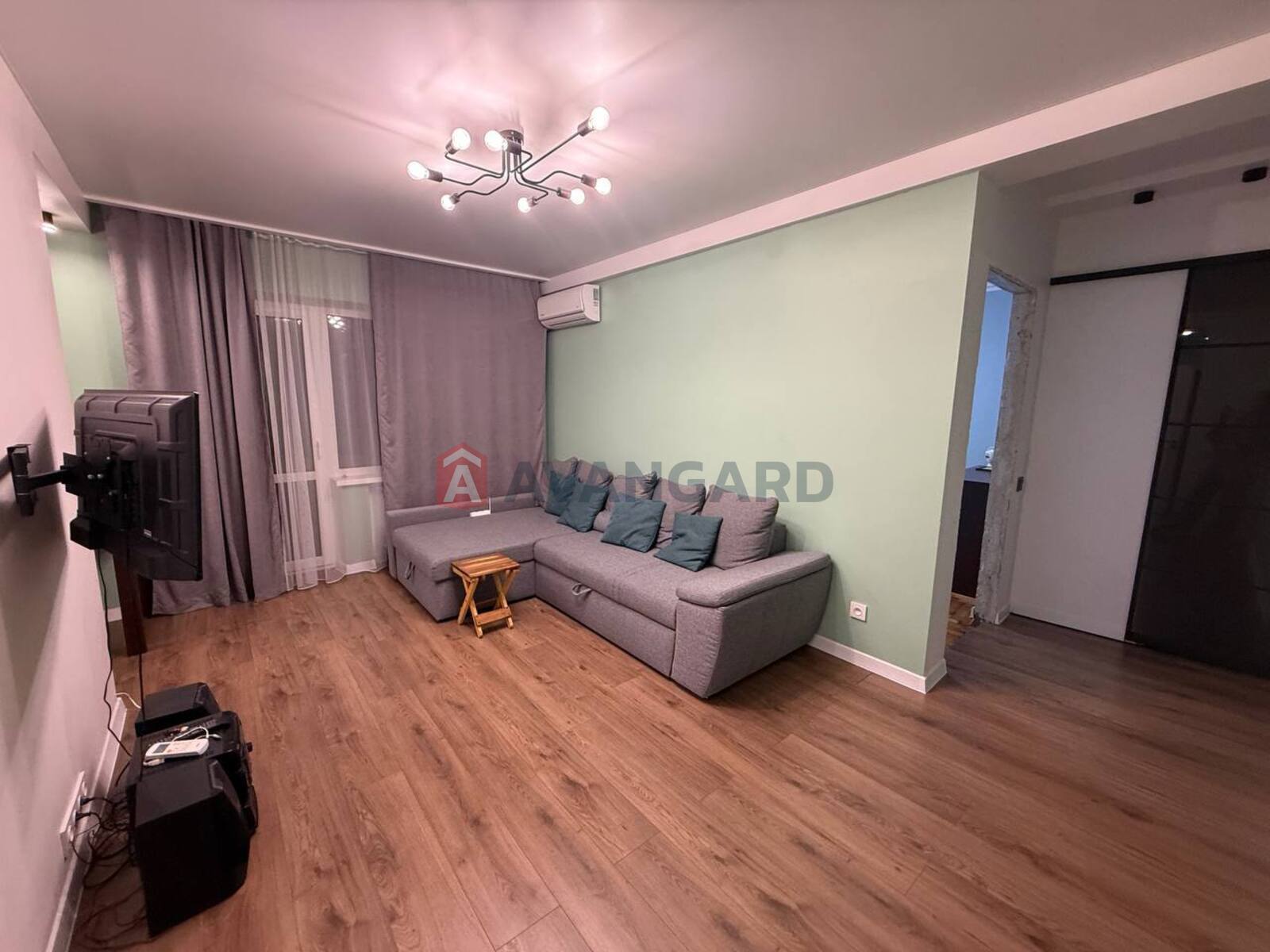 3 ����. ��������, 54/30/7 ��. �., 3/5 ���� ���� 11