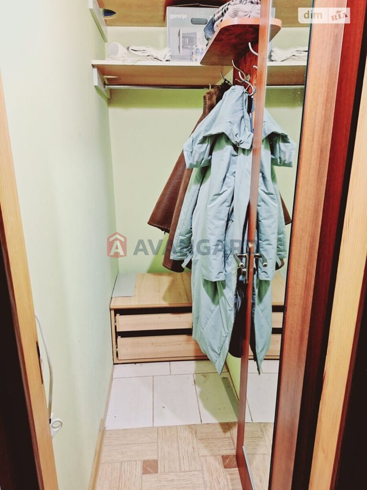 1 ��. ��������, 40/17/9 ��. �., 1/5 ������ ���� 4