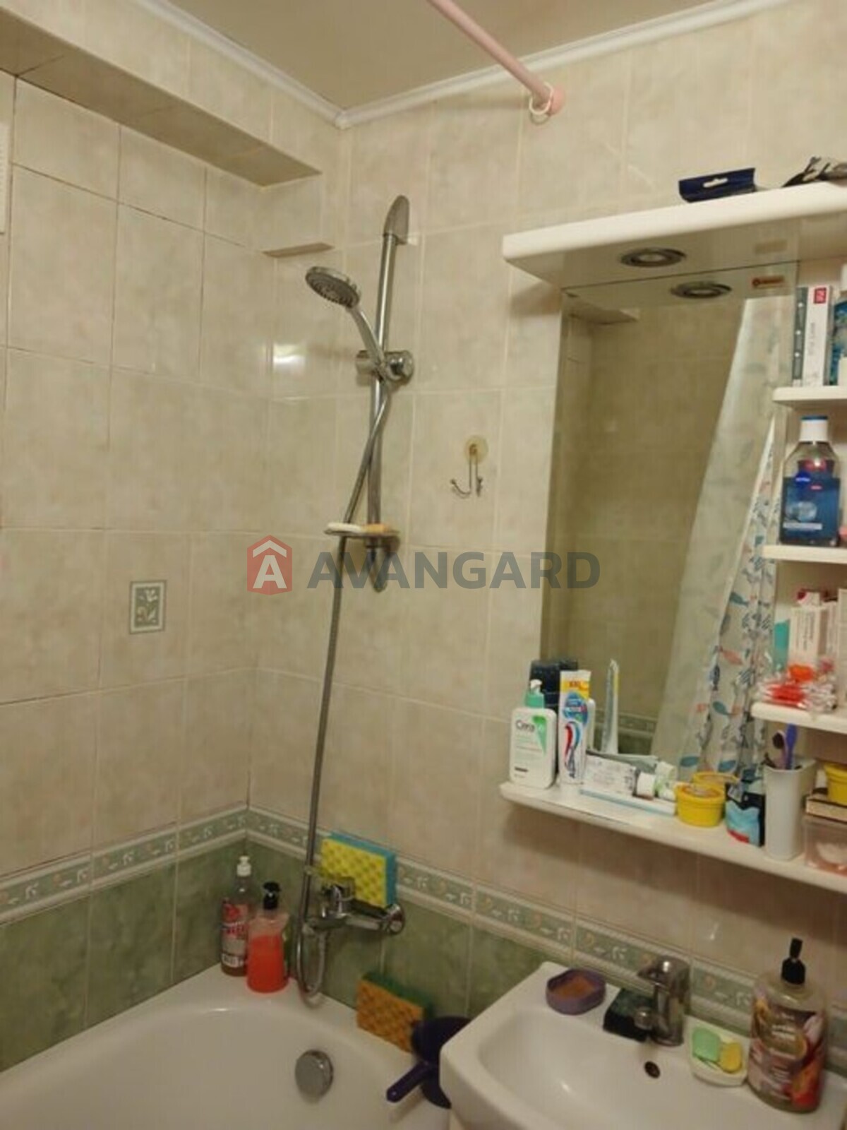 2 ��. ��������, 44/-/8 ��. �., 2/5 ������ ���� 8