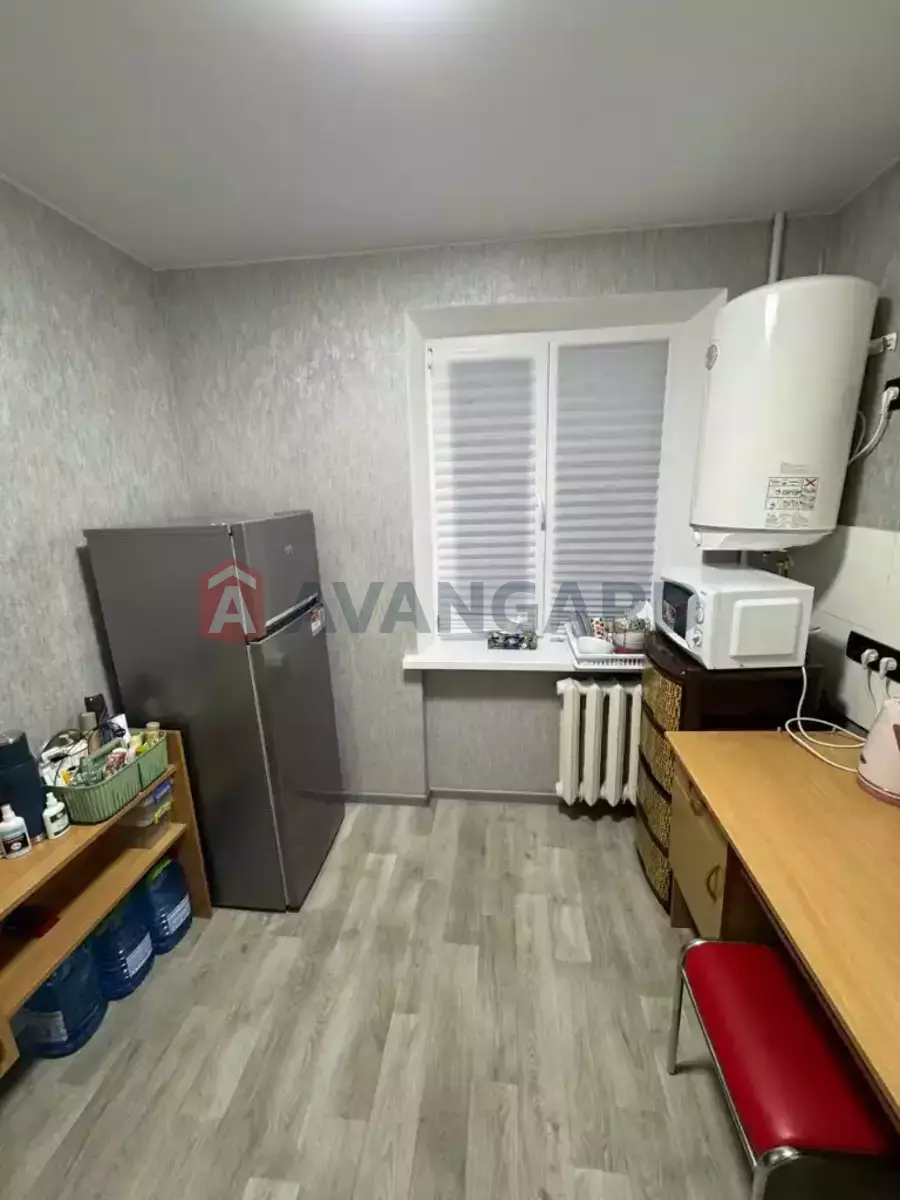 1 ��. ��������, 33/18/6 ��. �., 3/5 ������ ���� 4